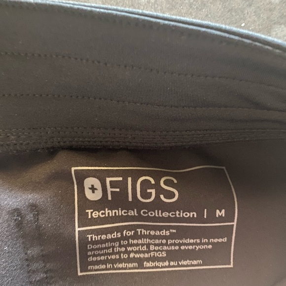 Brand new medium black figs. Jogger technical edition. - Picture 3 of 3